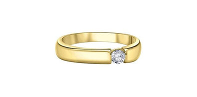 Yellow Gold Canadian Diamond Ring.