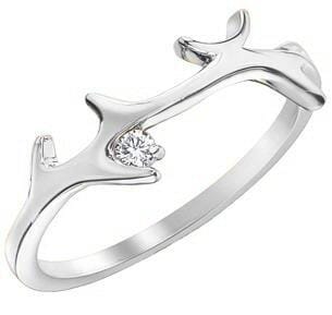 White Gold Canadian Diamond Ring.