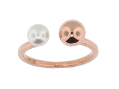 Rose Gold Pearl Ring.