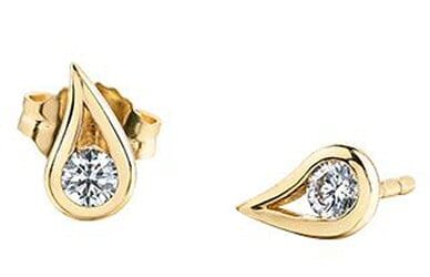 Yellow Gold Canadian Diamond Stud Earrings