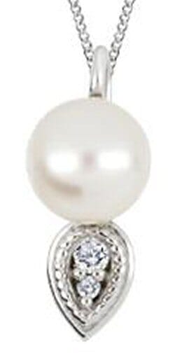 White Gold Pearl, Canadian Diamond Pendant Necklace.
